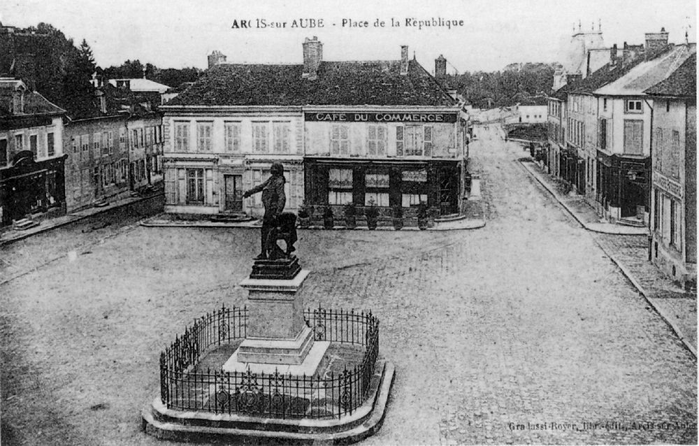 Photos et carte postales anciennes d'ArcissurAube Mairie d'Arcis