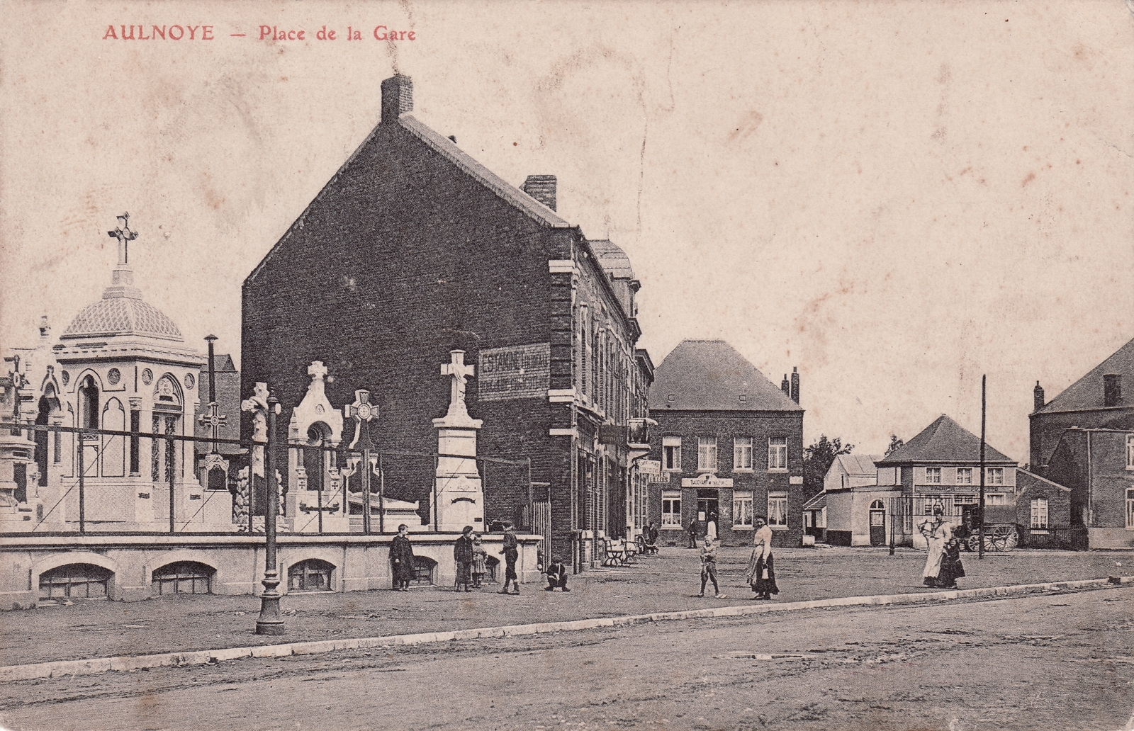 Photos et carte postales anciennes d'AulnoyeAymeries Mairie d