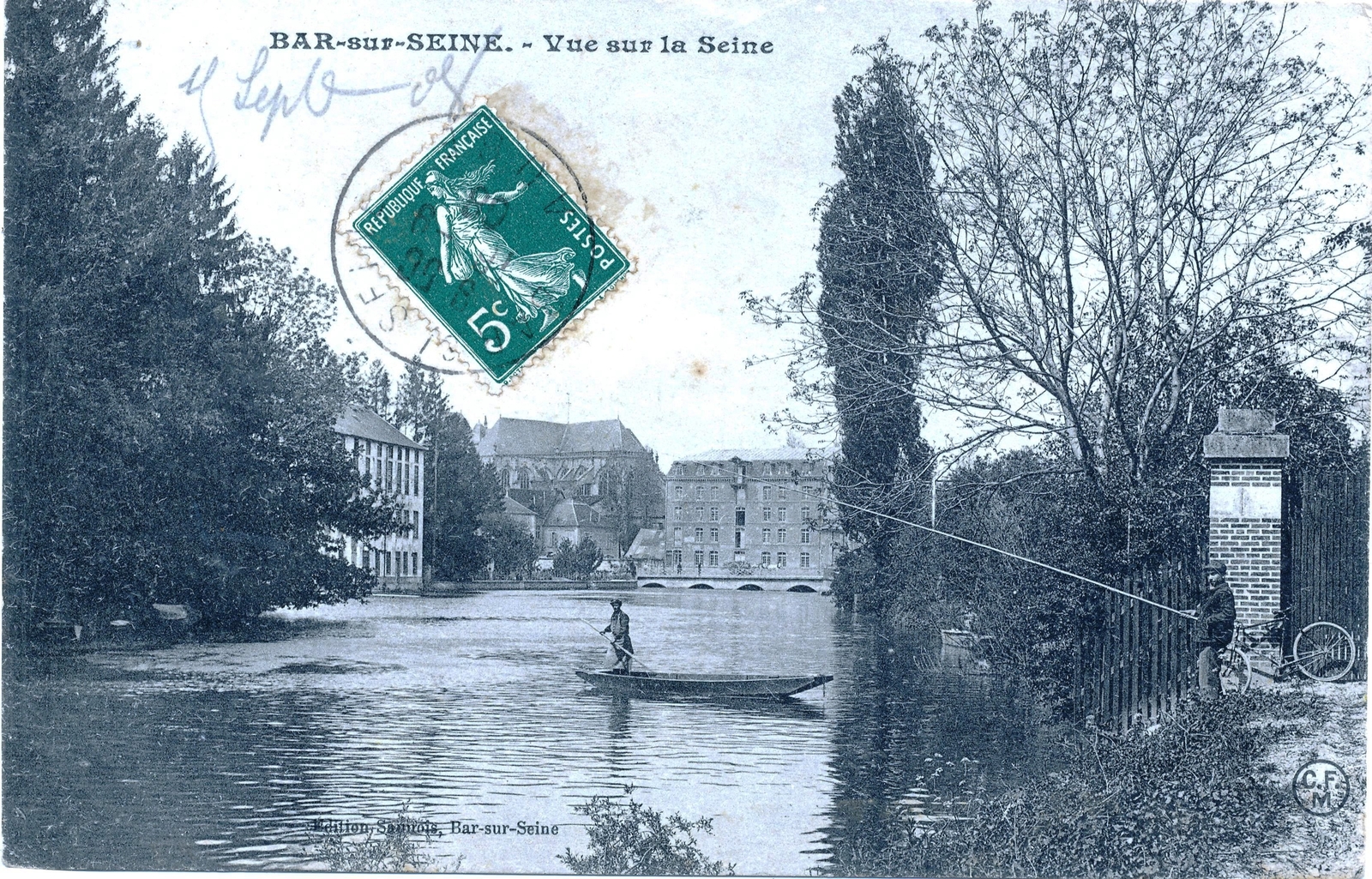 Photos et carte postales anciennes de BarsurSeine Mairie de BarsurSeine et sa ville