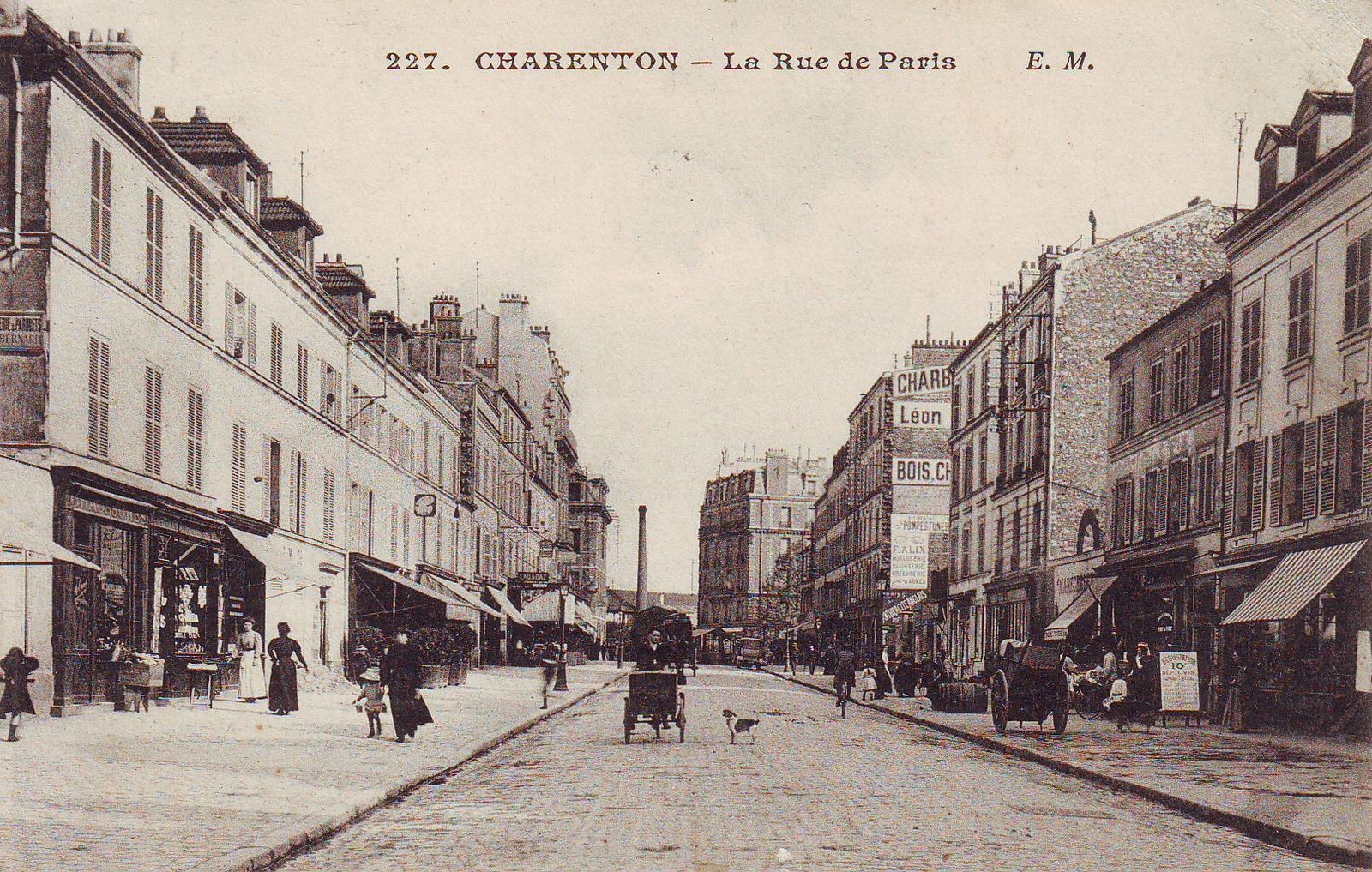 Photos et carte postales anciennes de CharentonlePont Mairie de
