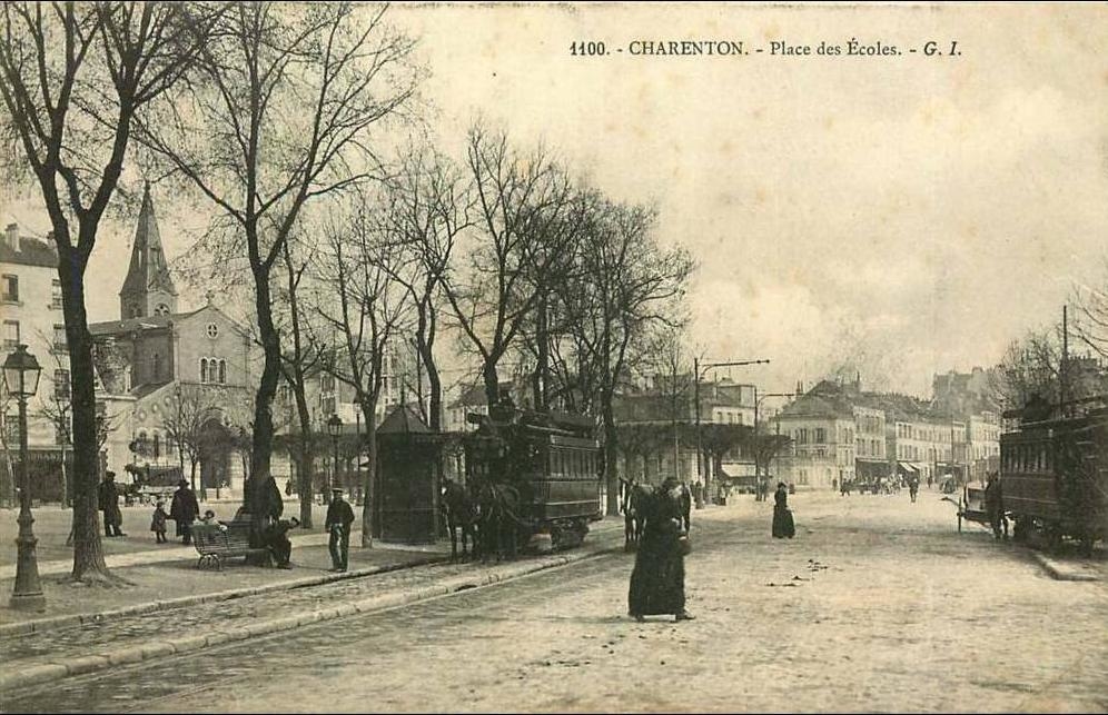 Photos et carte postales anciennes de CharentonlePont Mairie de