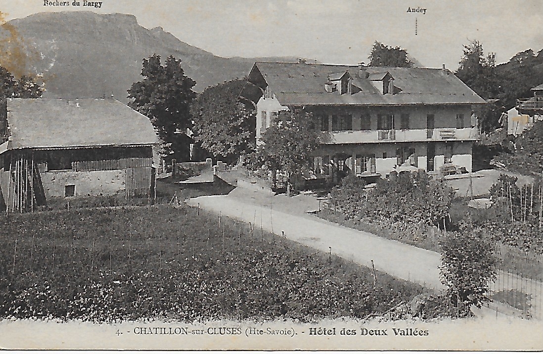 Photos et carte postales anciennes de ChâtillonsurCluses Mairie de