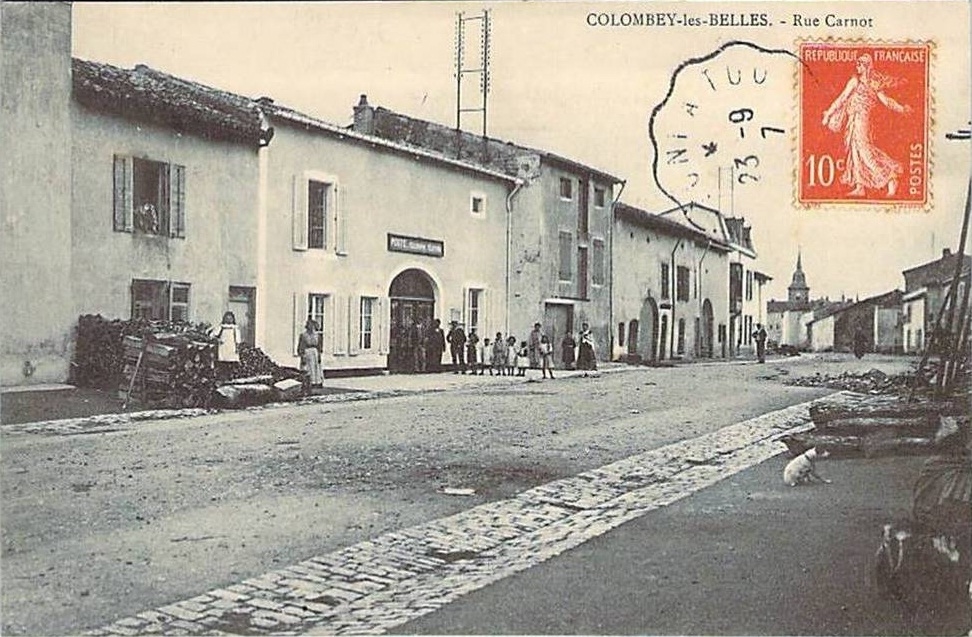 Photos et carte postales anciennes de ColombeylesBelles Mairie de