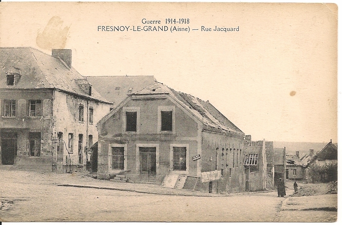 Photos et carte postales anciennes de FresnoyleGrand Mairie de FresnoyleGrand et sa ville Photos et carte postales anciennes de FresnoyleGrand Mairie de FresnoyleGrand et sa ville