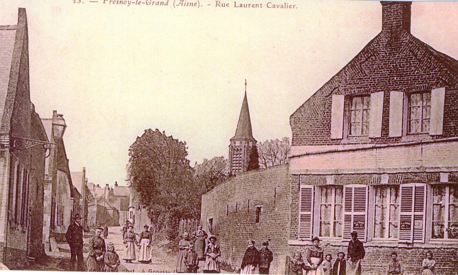 Photos et carte postales anciennes de FresnoyleGrand Mairie de FresnoyleGrand et sa ville Photos et carte postales anciennes de FresnoyleGrand Mairie de FresnoyleGrand et sa ville