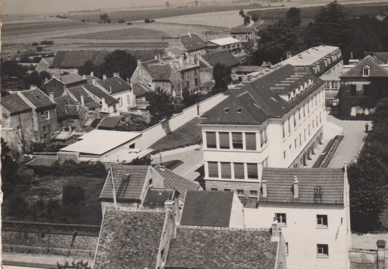 Photos et carte postales anciennes de Gonesse Mairie de Gonesse et sa