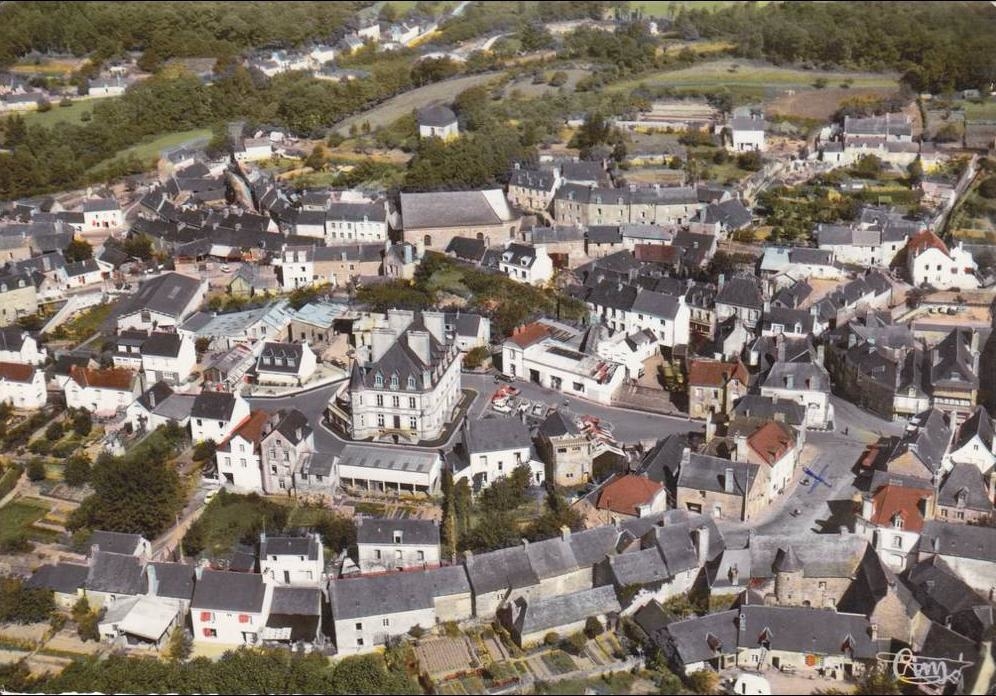 Photos et carte postales anciennes de GuémenésurScorff Mairie de