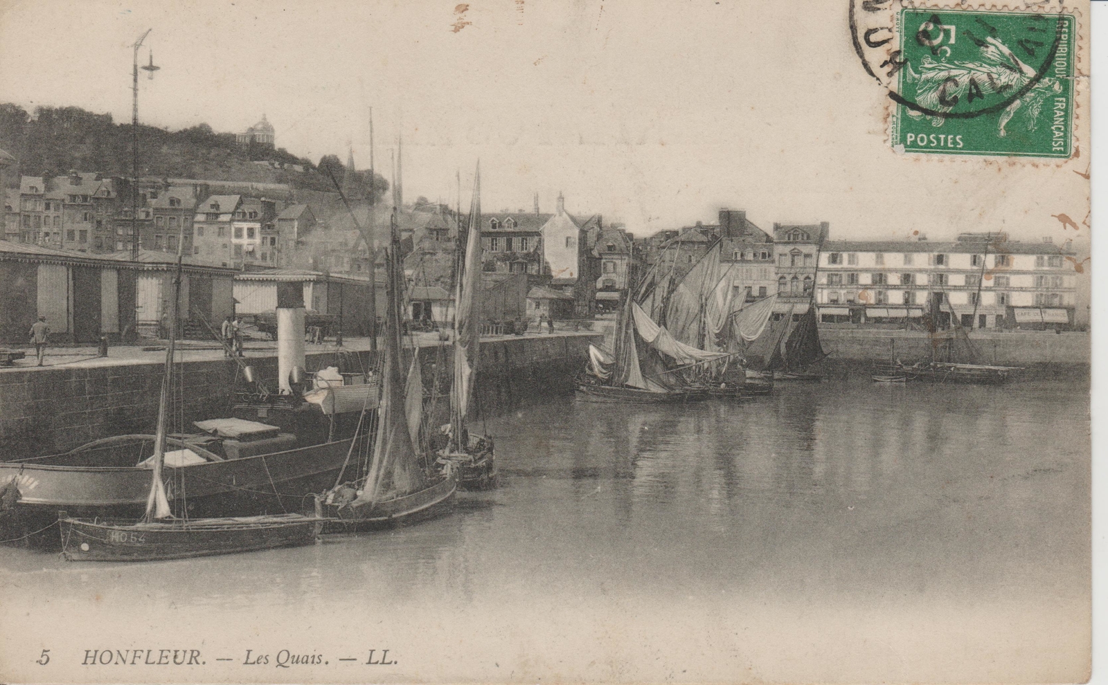 Photos et carte postales anciennes de Honfleur Mairie de Honfleur et
