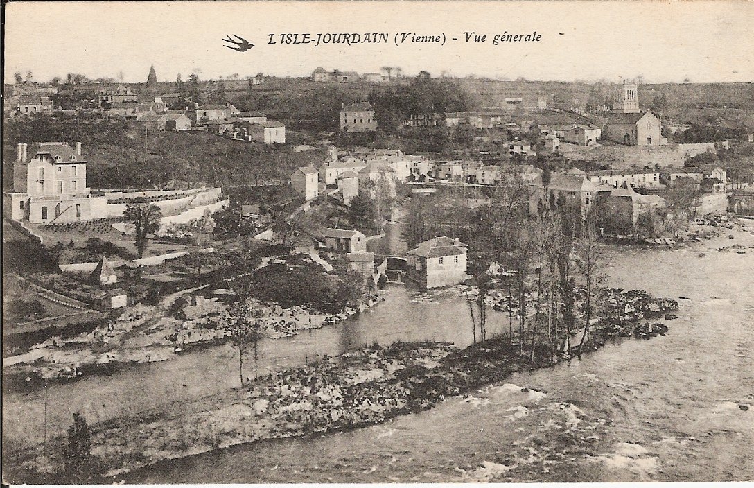 Mairie de l'IsleJourdain, la Commune de l'IsleJourdain et son village