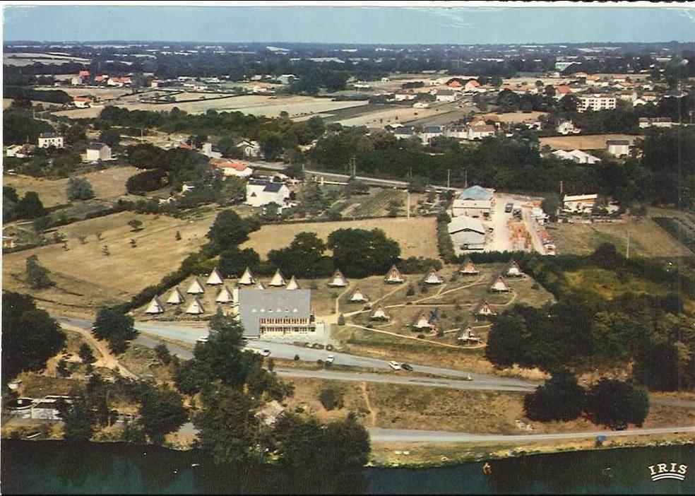 Photos et carte postales anciennes de l'IsleJourdain, la Mairie de l