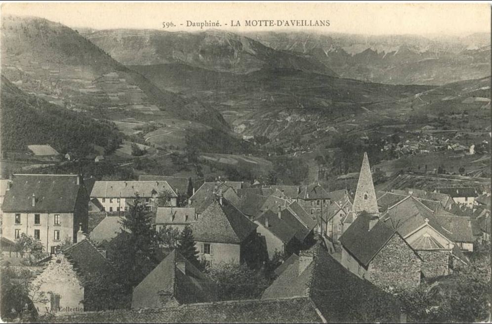 Photos et carte postales anciennes de la Motted'Aveillans Mairie de