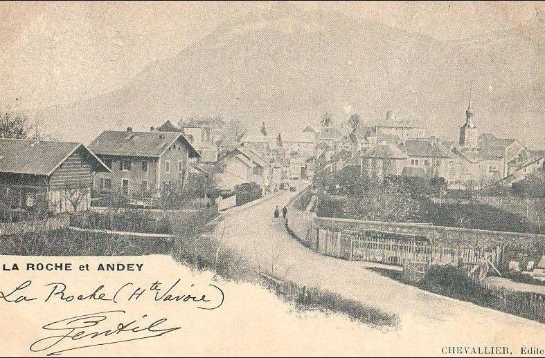 Photos et carte postales anciennes de la RochesurForon Mairie de la