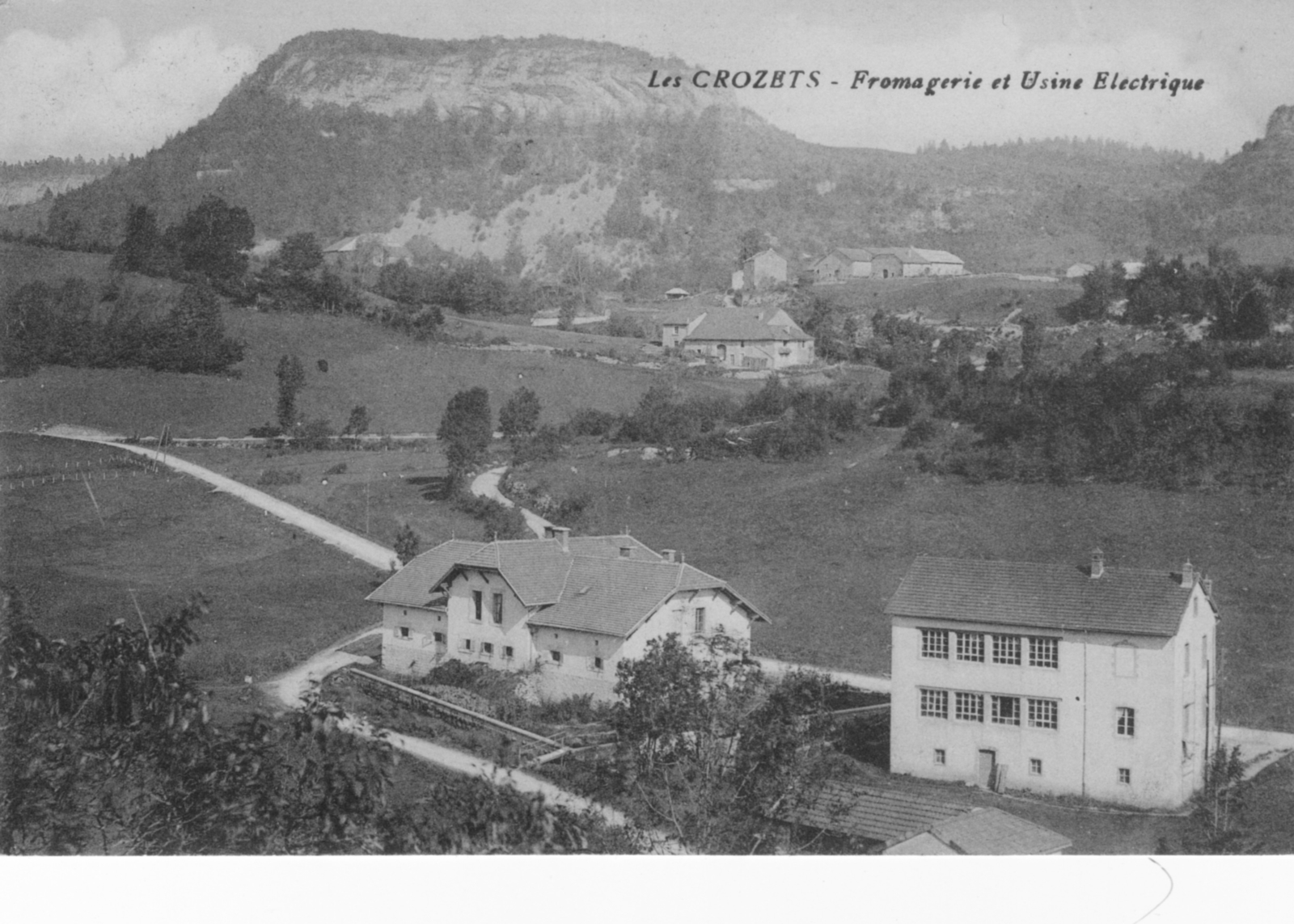 Photos et carte postales anciennes des Crozets Mairie des Crozets et