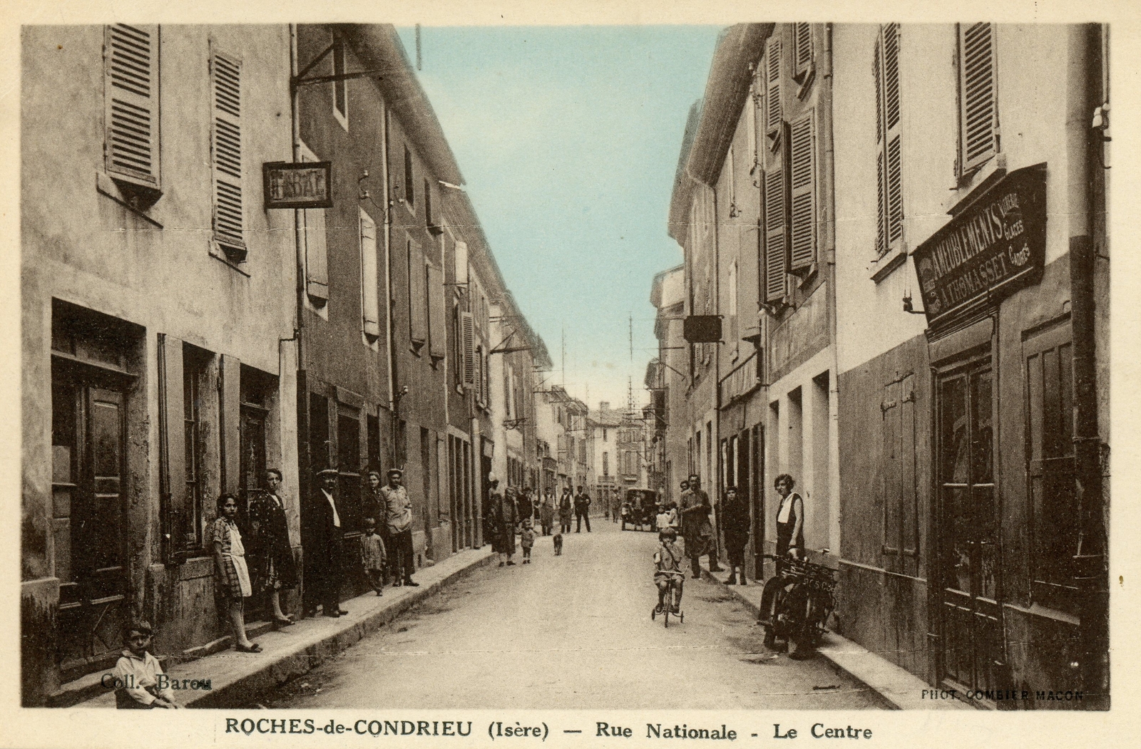 Photos et carte postales anciennes des RochesdeCondrieu Mairie des RochesdeCondrieu et son