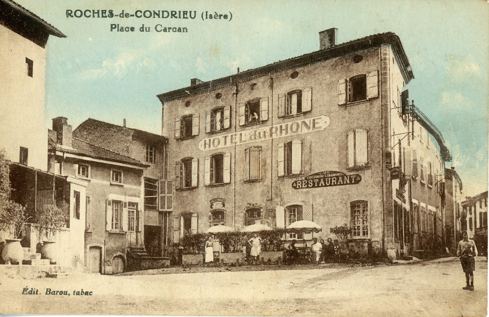 Photos et carte postales anciennes des RochesdeCondrieu Mairie des RochesdeCondrieu et son