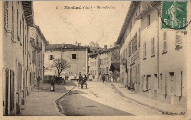 Photos et carte postales anciennes de Montluel Mairie de Montluel et