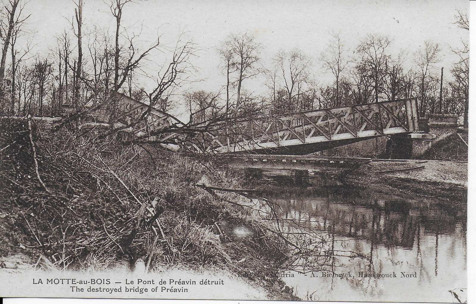 Photos et carte postales anciennes de Morbecque, la Mairie de Morbecque