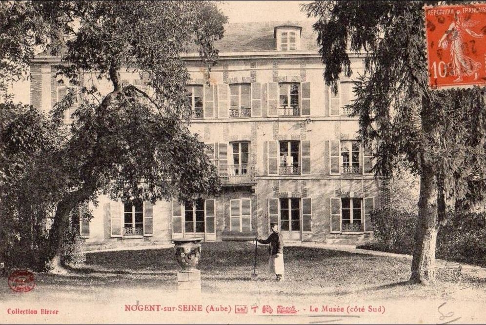 Photos et carte postales anciennes de NogentsurSeine Mairie de NogentsurSeine et sa ville Photos et carte postales anciennes de NogentsurSeine Mairie de NogentsurSeine et sa ville
