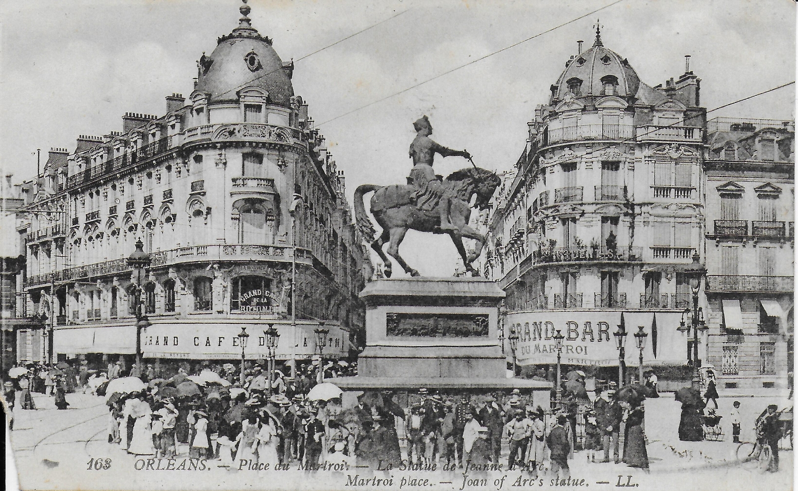 Photos et carte postales anciennes d'Orléans Mairie d'Orléans et sa ville
