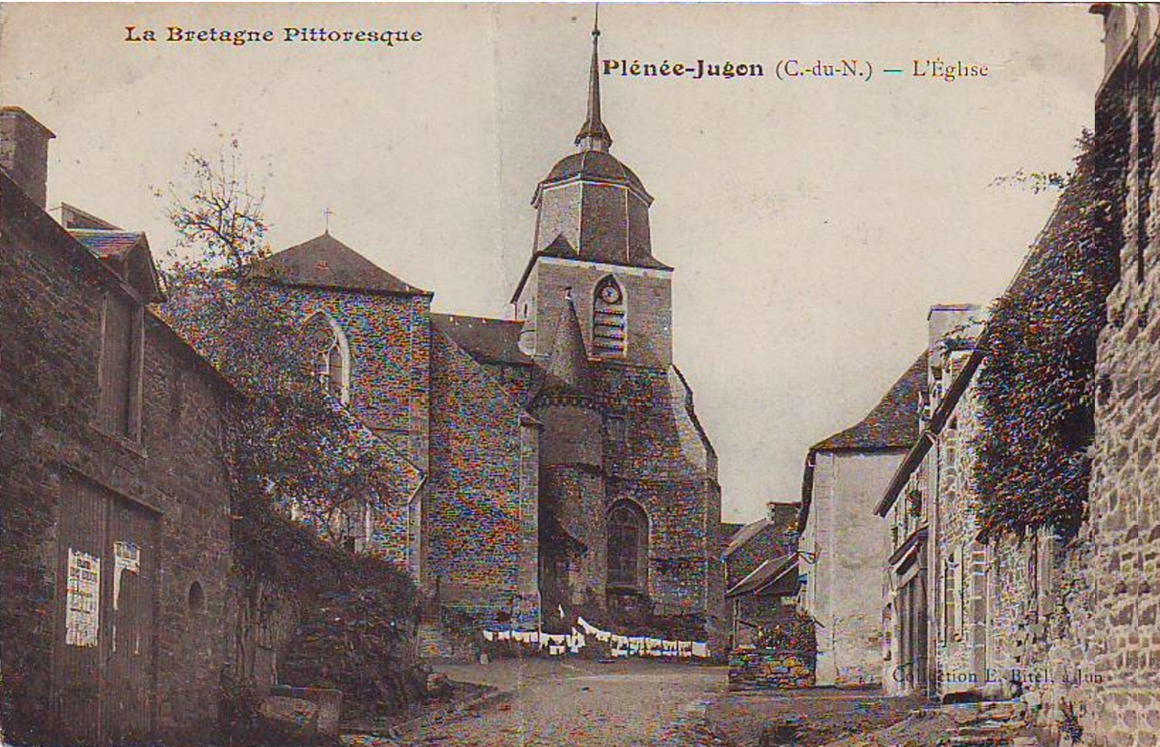 Photos et carte postales anciennes de PlénéeJugon Mairie de Plénée