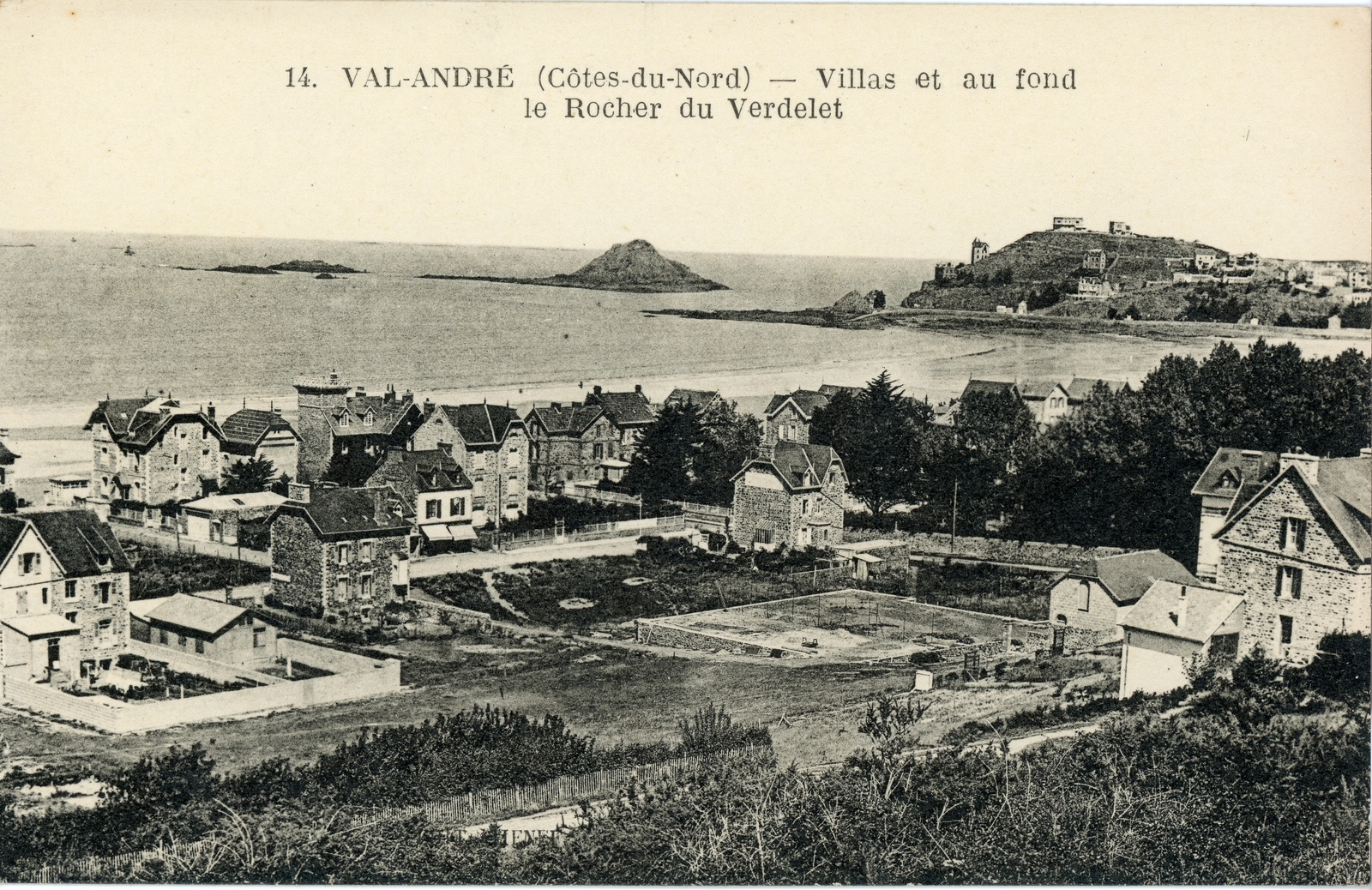 Photos et carte postales anciennes de PléneufValAndré Mairie de PléneufValAndré et sa ville Photos et carte postales anciennes de PléneufValAndré Mairie de PléneufValAndré et sa ville