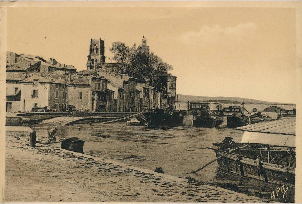 Photos et carte postales anciennes de PontSaintEsprit Mairie de
