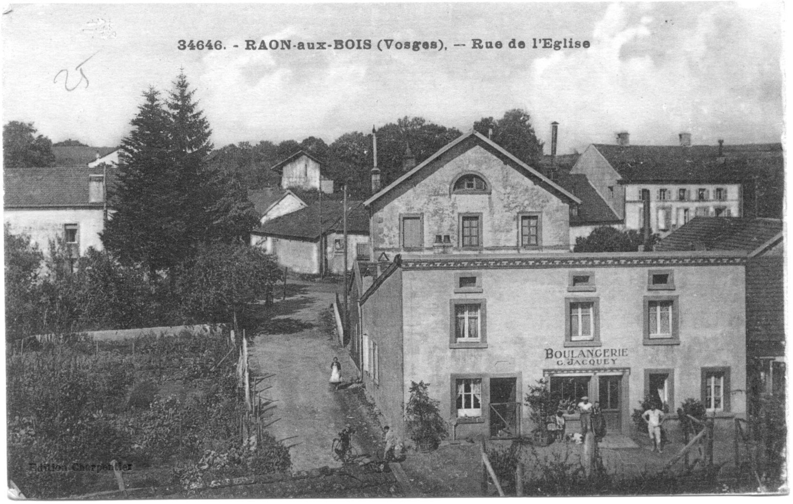 Photos et carte postales anciennes de RaonauxBois Mairie de Raon
