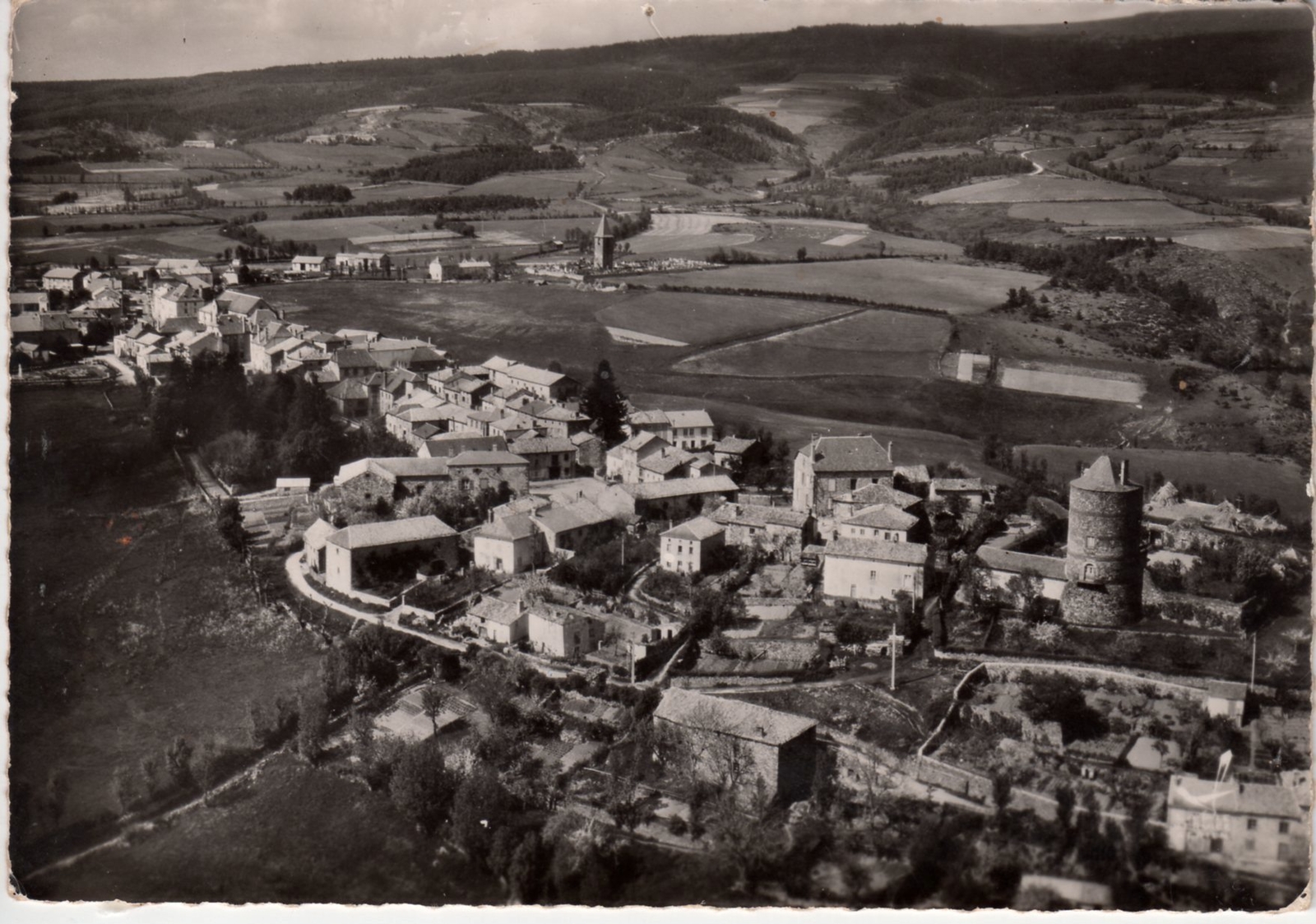 Photos et carte postales anciennes de RuynesenMargeride Mairie de