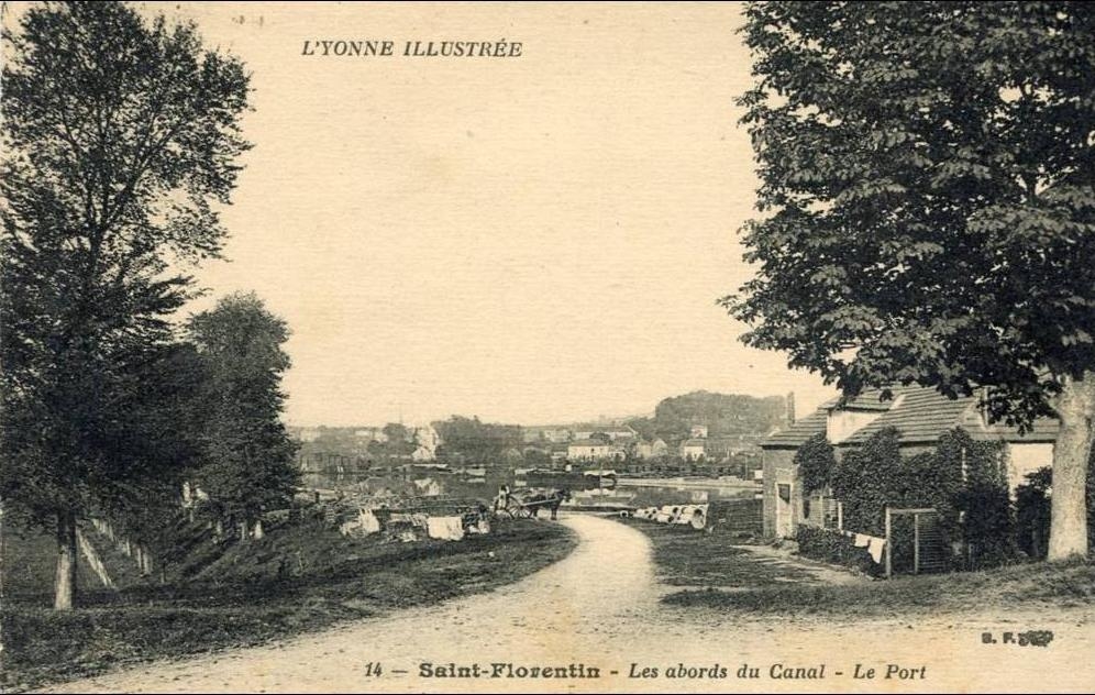 Photos et carte postales anciennes de SaintFlorentin Mairie de Saint
