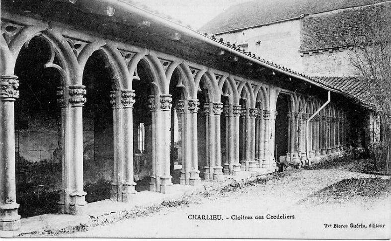 Photos et carte postales anciennes de SaintHaonleChâtel Mairie de