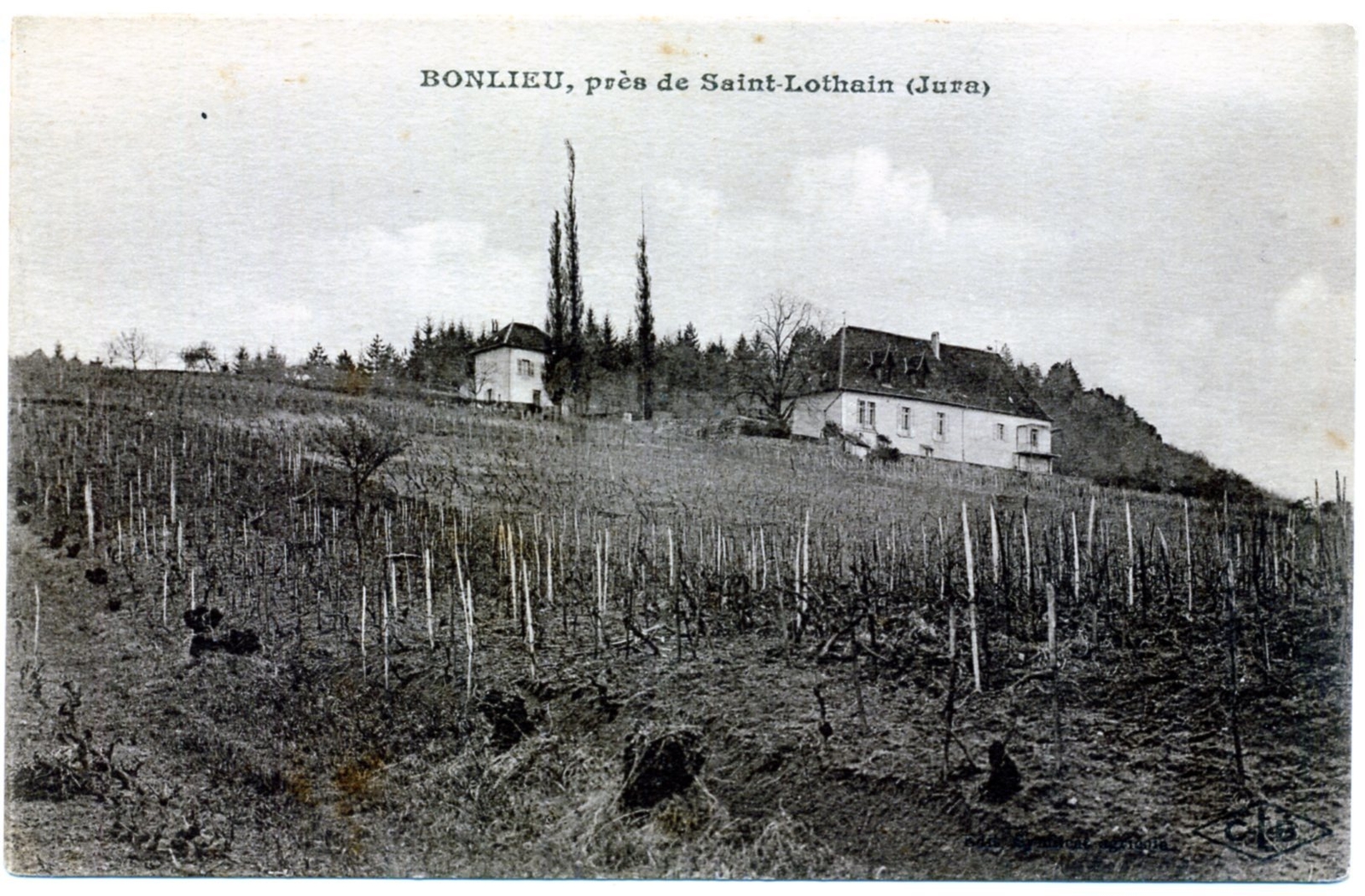 Photos et carte postales anciennes de SaintLothain Mairie de Saint