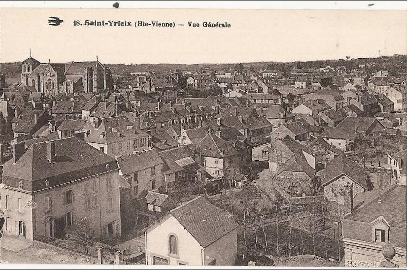 Photos et carte postales anciennes de SaintYrieixlaPerche Mairie