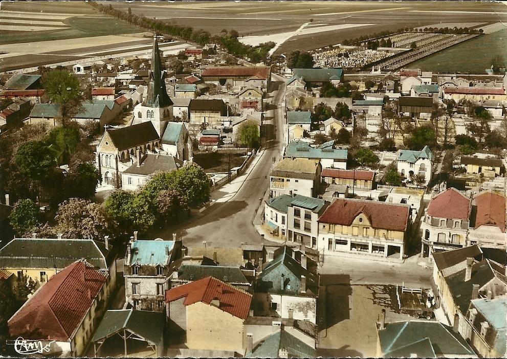 Photos et carte postales anciennes de Suippes Mairie de Suippes et sa