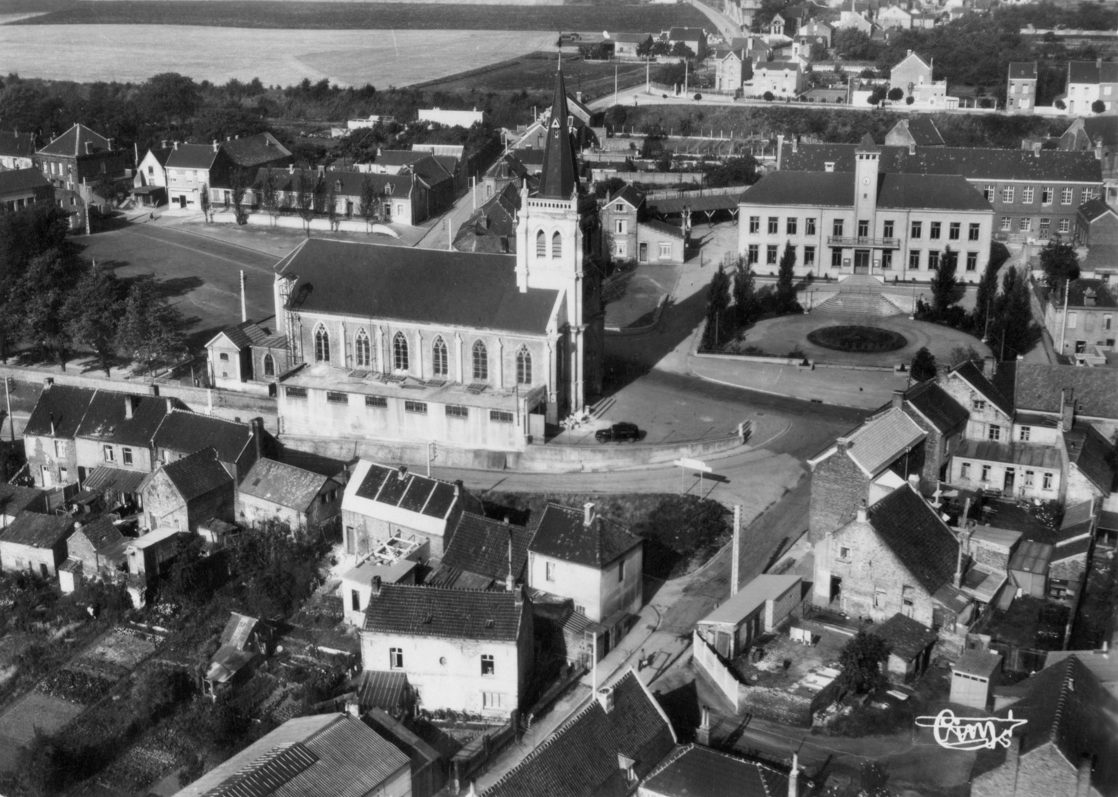 Photos et carte postales anciennes de TrithSaintLéger Mairie de TrithSaintLéger et sa ville