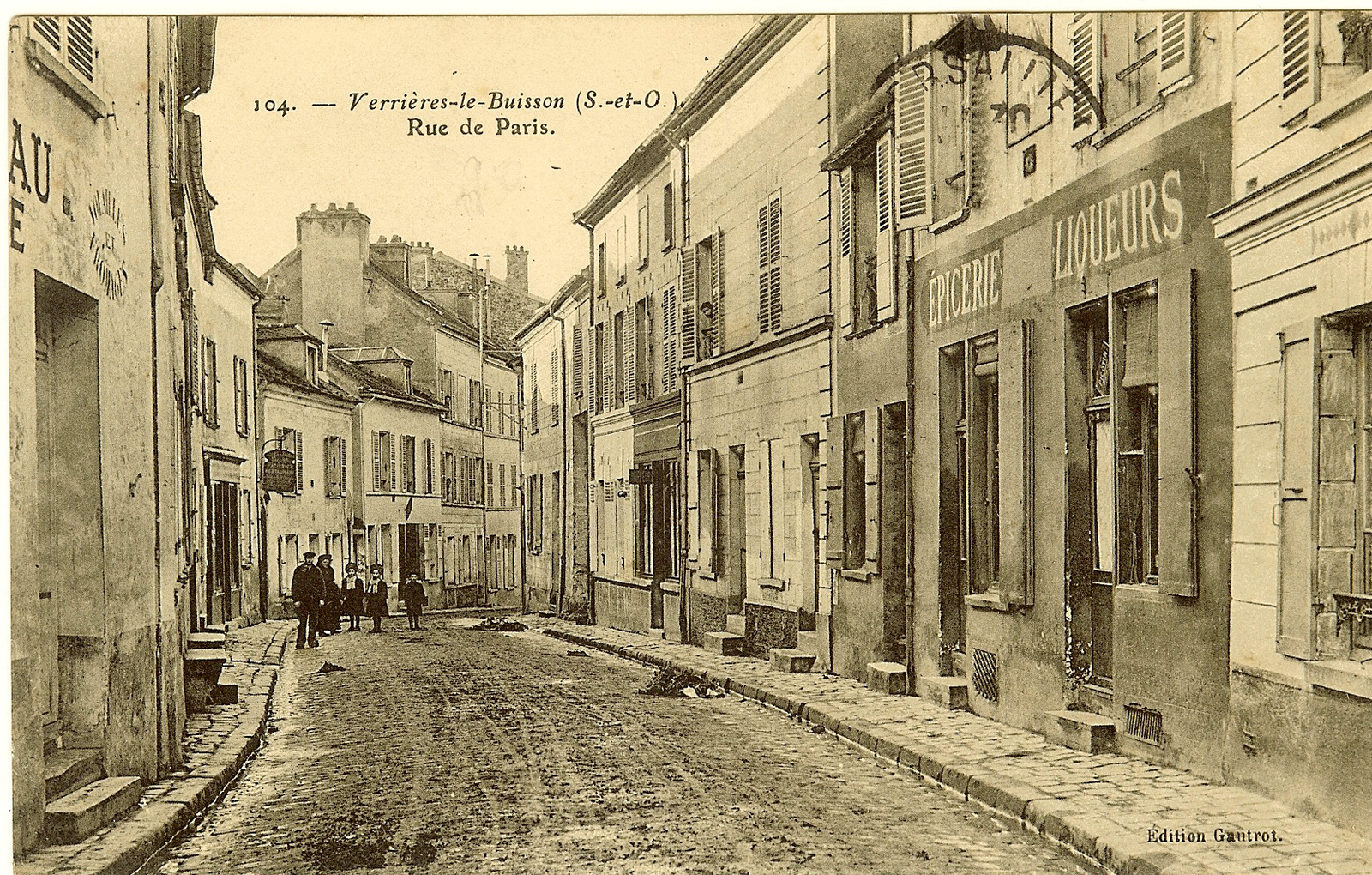 Photos et carte postales anciennes de VerrièresleBuisson Mairie de