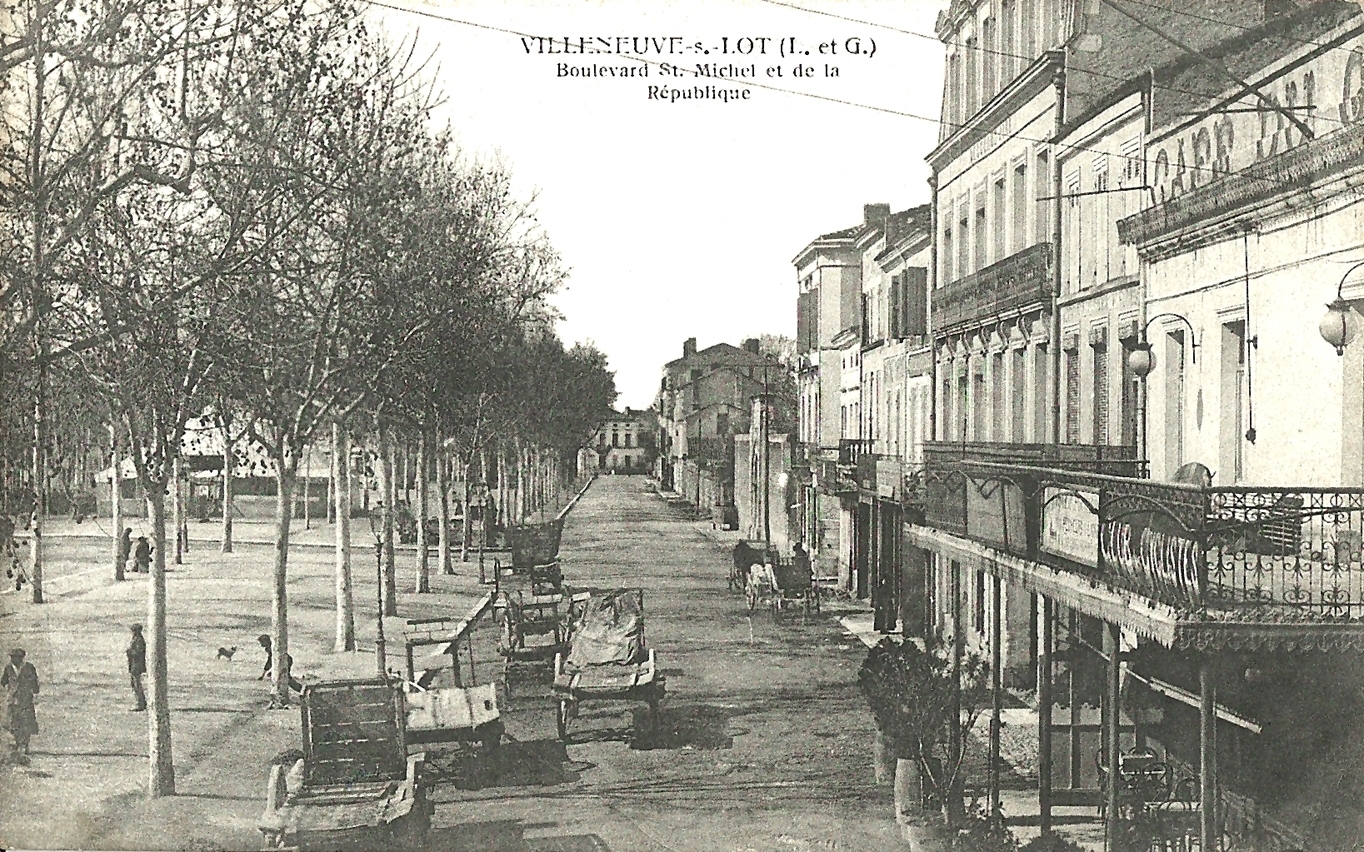 Photos et carte postales anciennes de VilleneuvesurLot Mairie de VilleneuvesurLot et sa ville