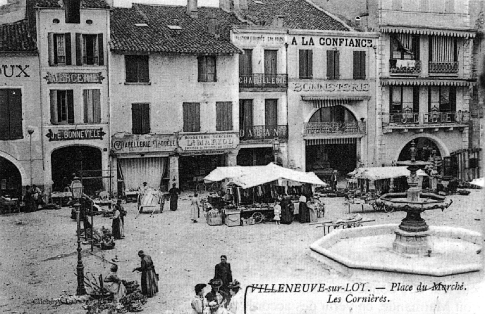 Photos et carte postales anciennes de VilleneuvesurLot Mairie de VilleneuvesurLot et sa ville