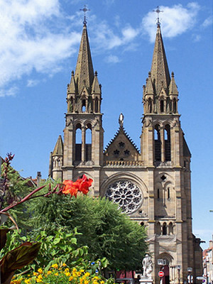 Église du Sacré Cœur à Moulins (03000), la Mairie de Moulins, sa